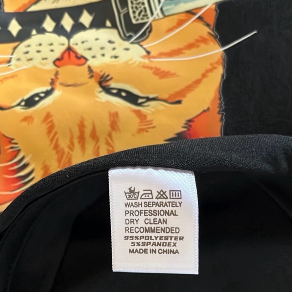 Samurai Tabby Cat Knife Koi Fish Black Graphic Men's Short Sleeve Tee Unisex Med - Picture 5 of 8